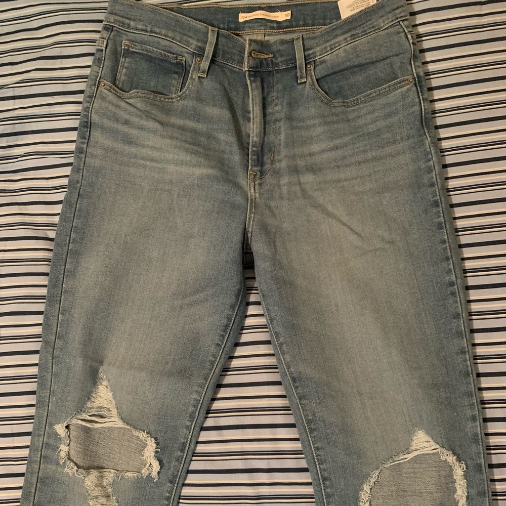 Levi’s High Rise Cropped Jeans